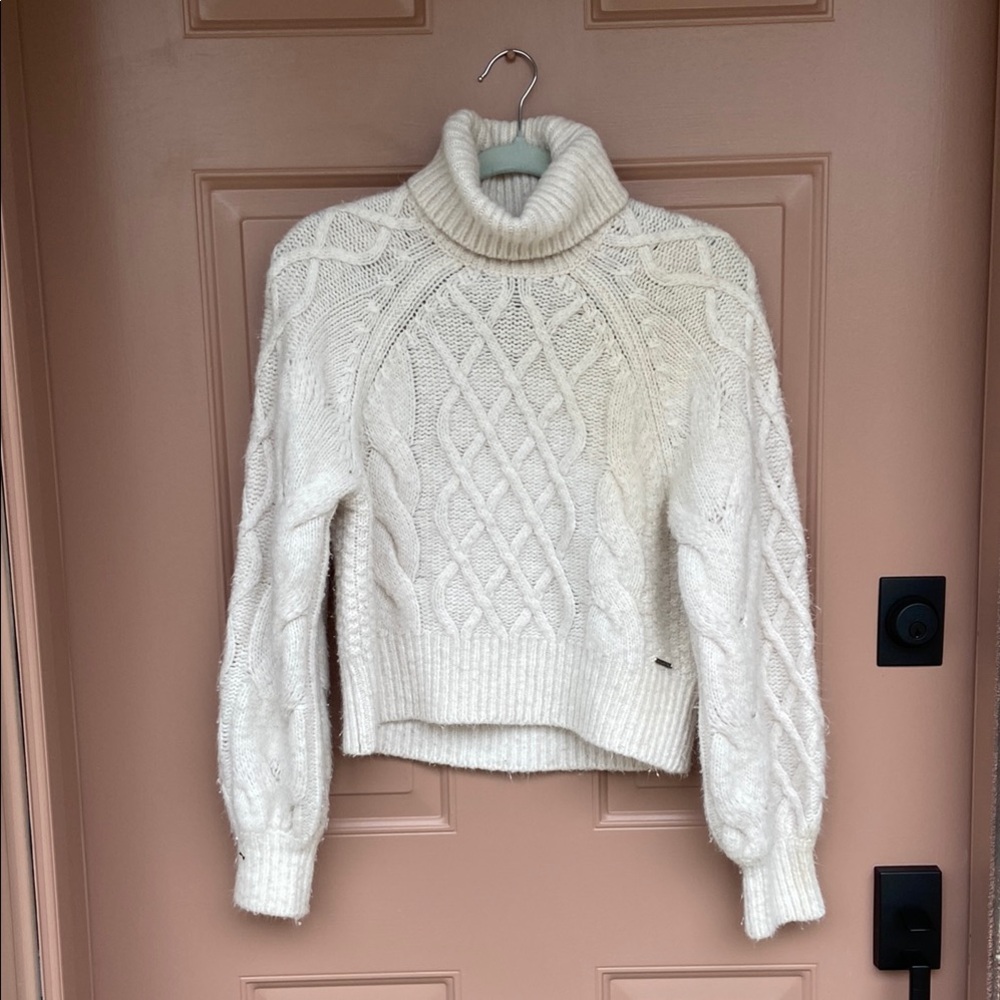Abercrombie & Fitch White Chunky Cable Knit Turtleneck Sweater